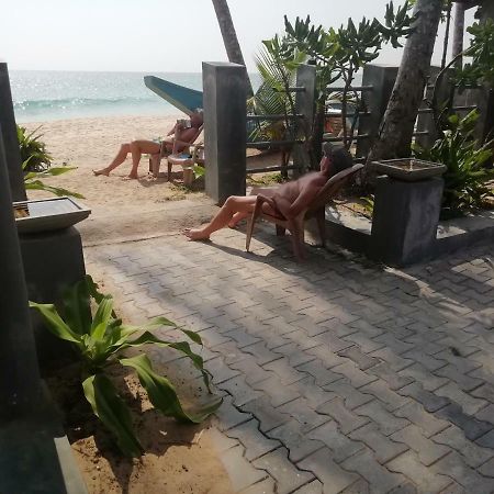 Rainbow Beach Hotel Hikkaduwa Exterior photo